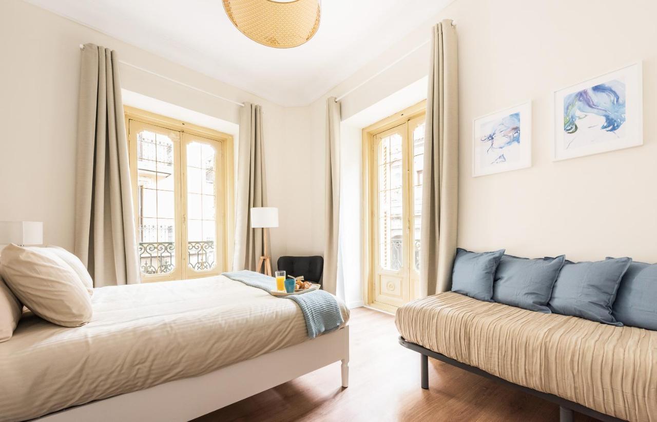 Puerta Del Sol Arrendamiento De Temporada Apartman Madrid Kültér fotó