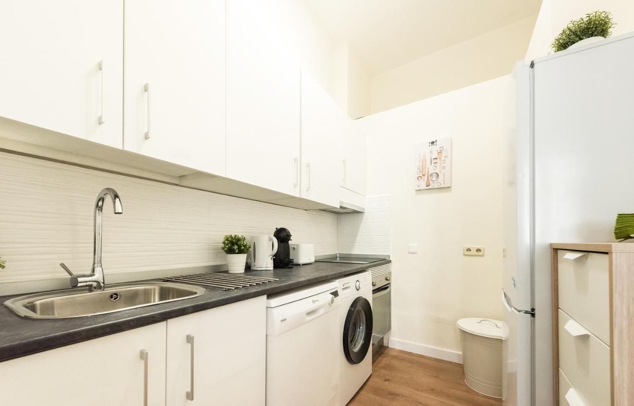 Puerta Del Sol Arrendamiento De Temporada Apartman Madrid Kültér fotó