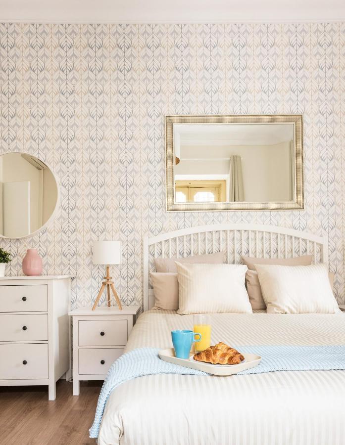 Puerta Del Sol Arrendamiento De Temporada Apartman Madrid Kültér fotó