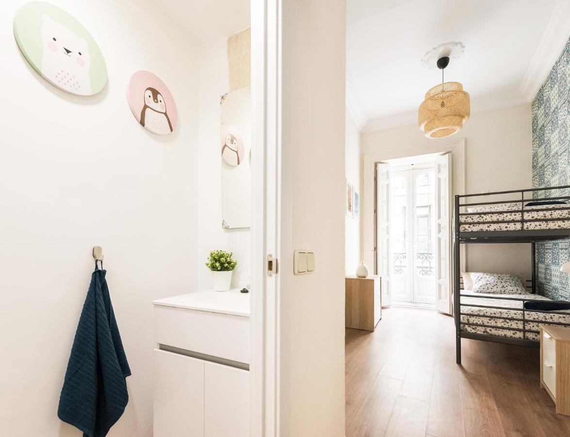 Puerta Del Sol Arrendamiento De Temporada Apartman Madrid Kültér fotó