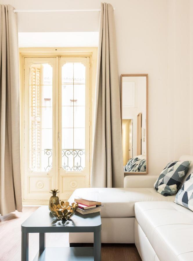 Puerta Del Sol Arrendamiento De Temporada Apartman Madrid Kültér fotó