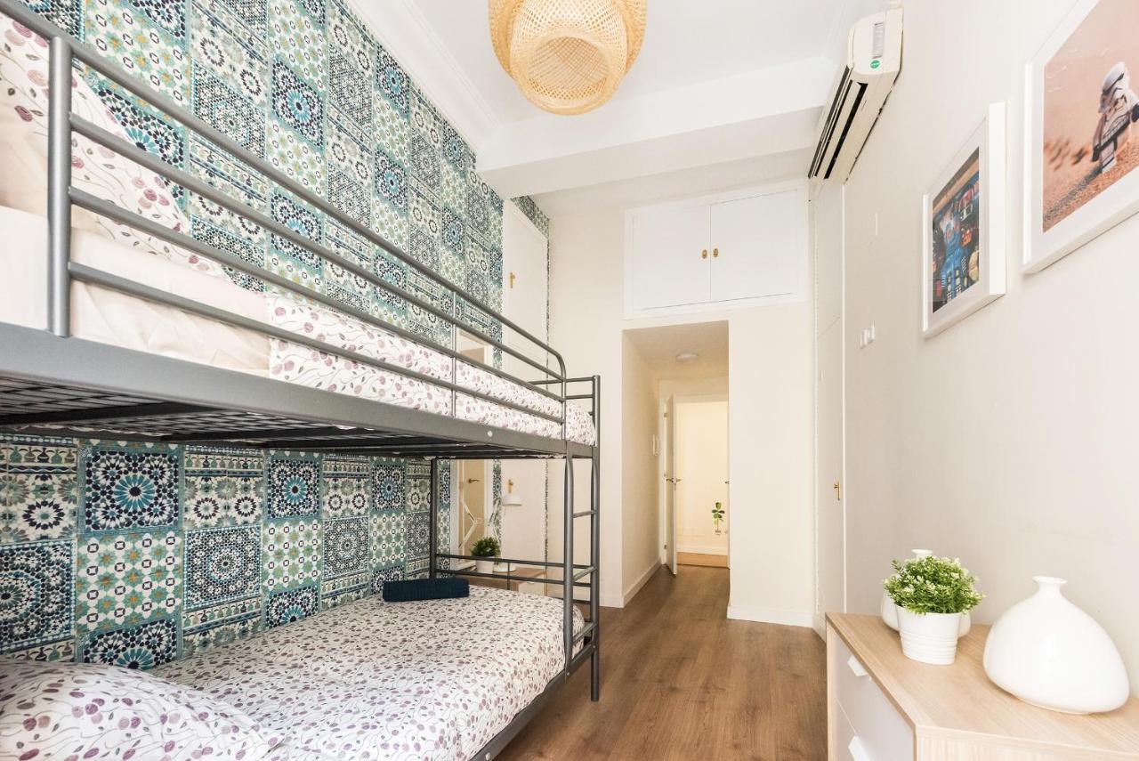 Puerta Del Sol Arrendamiento De Temporada Apartman Madrid Kültér fotó